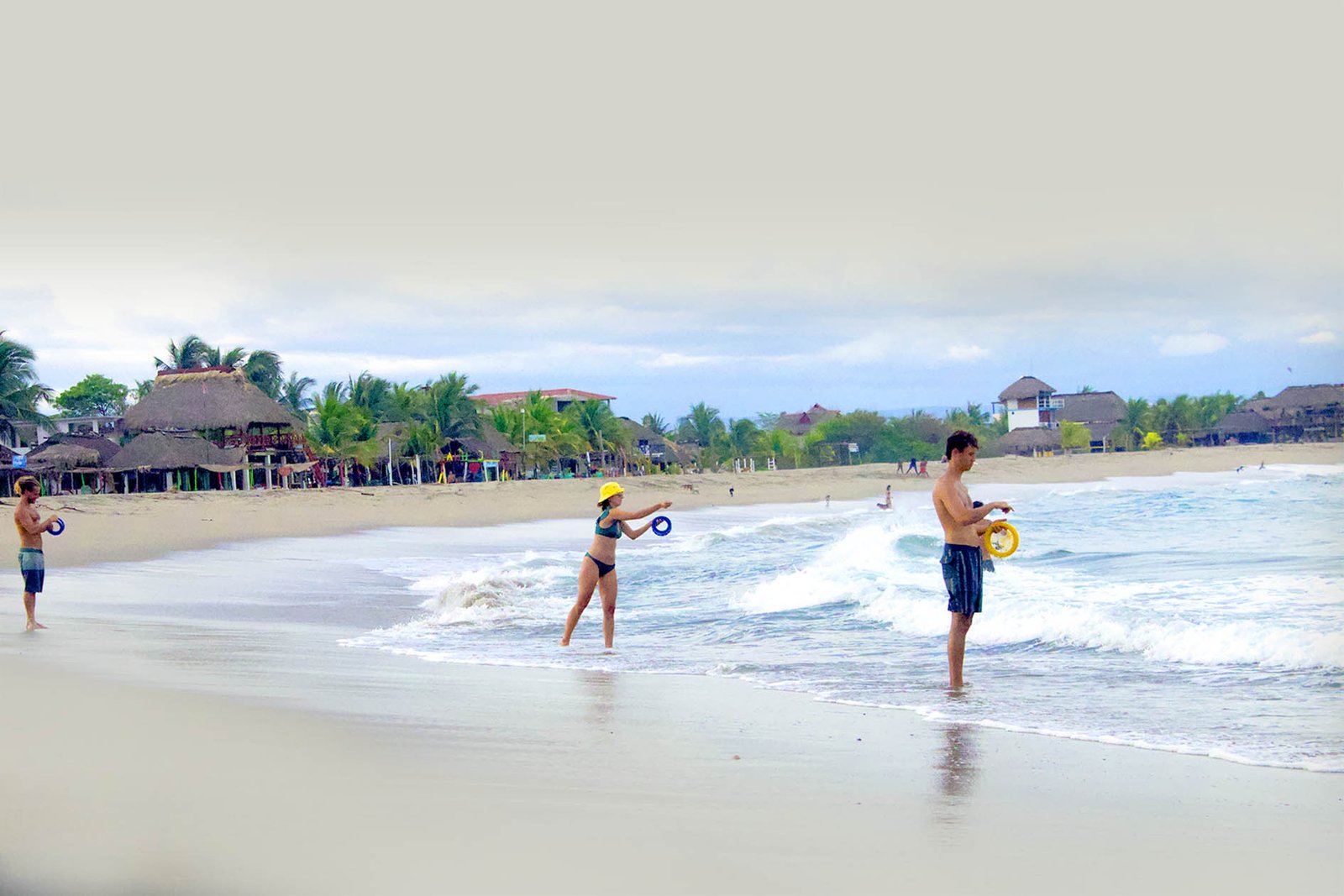 Onahu Hotel Hostal habitaciónes Clases de surf Surfcamp Surf trip Tours Comida La mejor estancia el mejor reconocido cómodo certificado mexico Oaxaca SURFERS Surfing especializado Fogata que hacer Chacahua