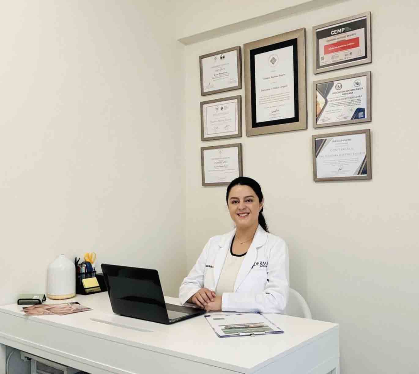 Doctor General Yosadara 1 Medico genral cirujano el mejor doctor doctor especialista operaciones evitar arrugas cdmx mexico profesional precio costo agendar cita consultorio