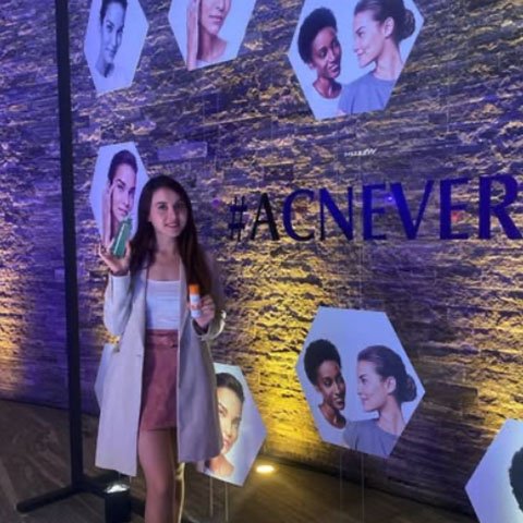 Doctor dermatologo vanessa 2 Consulta dermatologo cdmx el mejor dermatologo dermatitis manos rostro cara barros acne tratamientos opecaciones doctor especializado cdmx cerca de mi