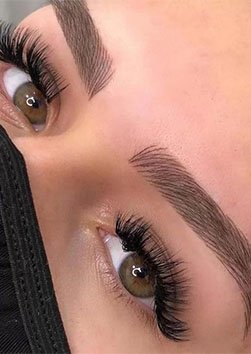 Ana gabriela Guardado Campeona la mejor artista en micropigmentacion en guadalajara Zapopan Jalisco ganadora reconocida remocion laser Ceja ojos Labios Microblading Delineado de ojos Acuarela Lips Organic Browns