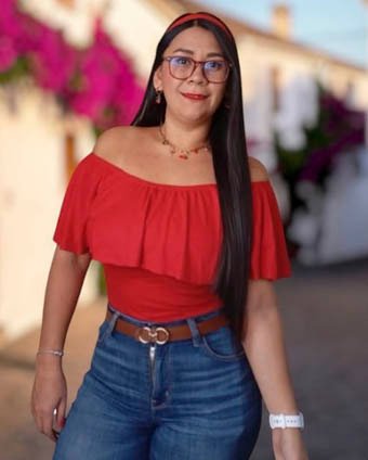Ropa para mujer blusas vestidos diseños exclusivos para eventos fiestas bodas diseño por pedido mayorista para vender revender ladybug ropa para muje ropa nueva playera sacos morado verde rojo gris elegante para trabajo Costa Rica